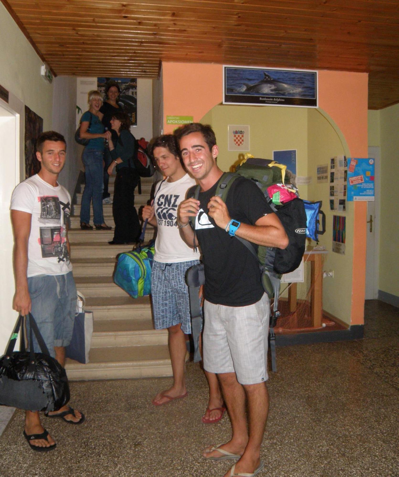 Hi Hostel Велі-Лошинь Екстер'єр фото