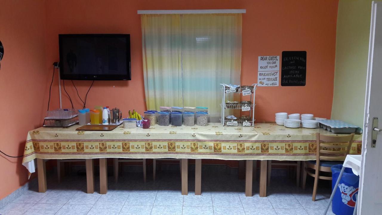 Hi Hostel Велі-Лошинь Екстер'єр фото
